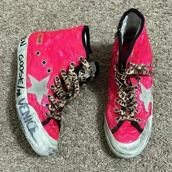 Golden Goose - Picture 1 of 8